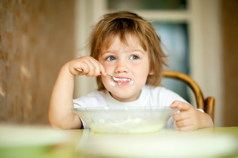 Dzieci spożywają za dużo cukru i soli