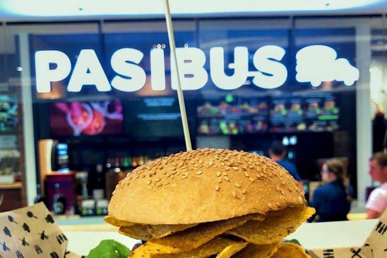Pasibus wprowadza burgerowe nowości. Sieć odświeża swoje menu 
