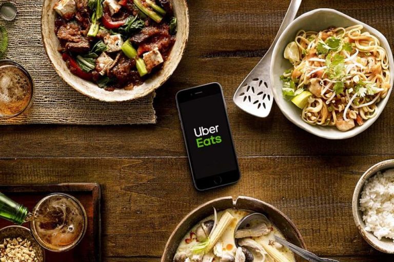 Regionalne smaki dostępne na platformie Uber Eats